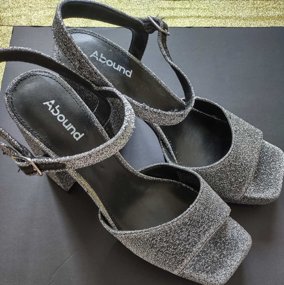 Abound women's shoes size 10 us